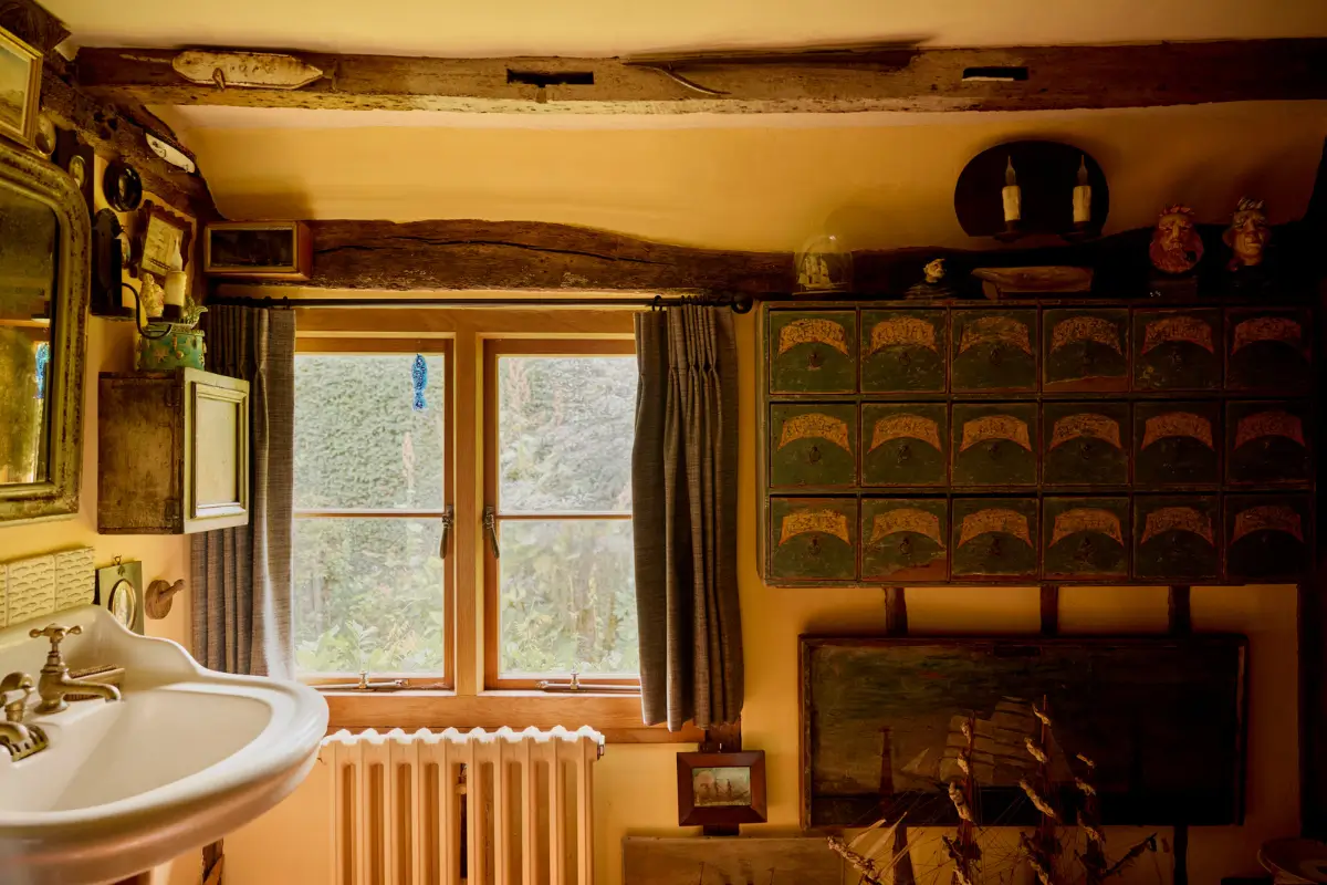 An English Cottage with Historic Character and a Charming Garden 25 palm-cottage9