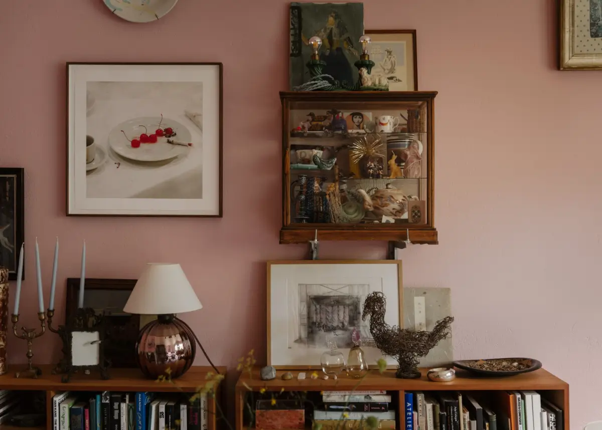 A Pink 1930s Studio Apartment with a Lovely Private Garden 3 pink studio decor