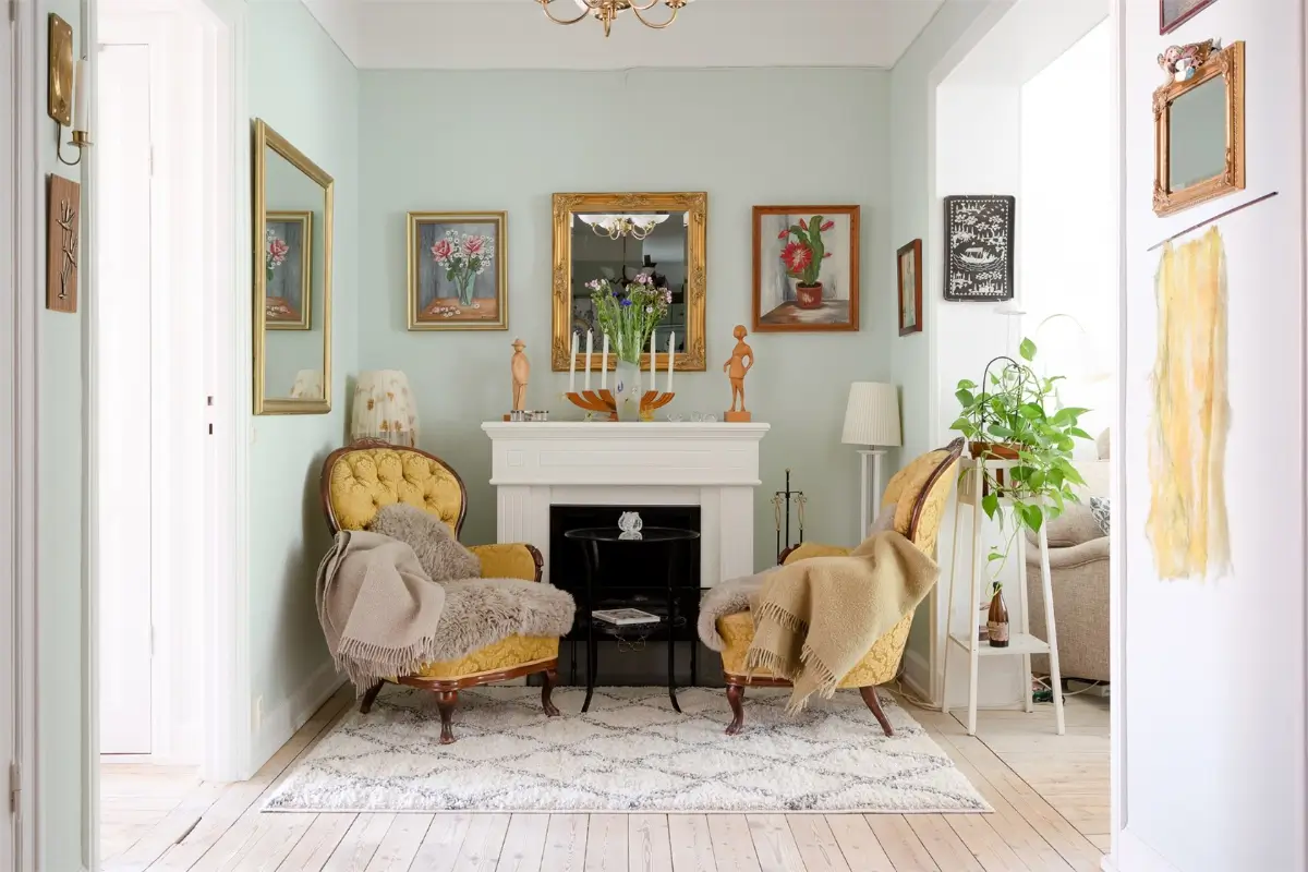 Plants and Antiques in a Spacious Stockholm Apartment 11 plant-filled swedish apartment5