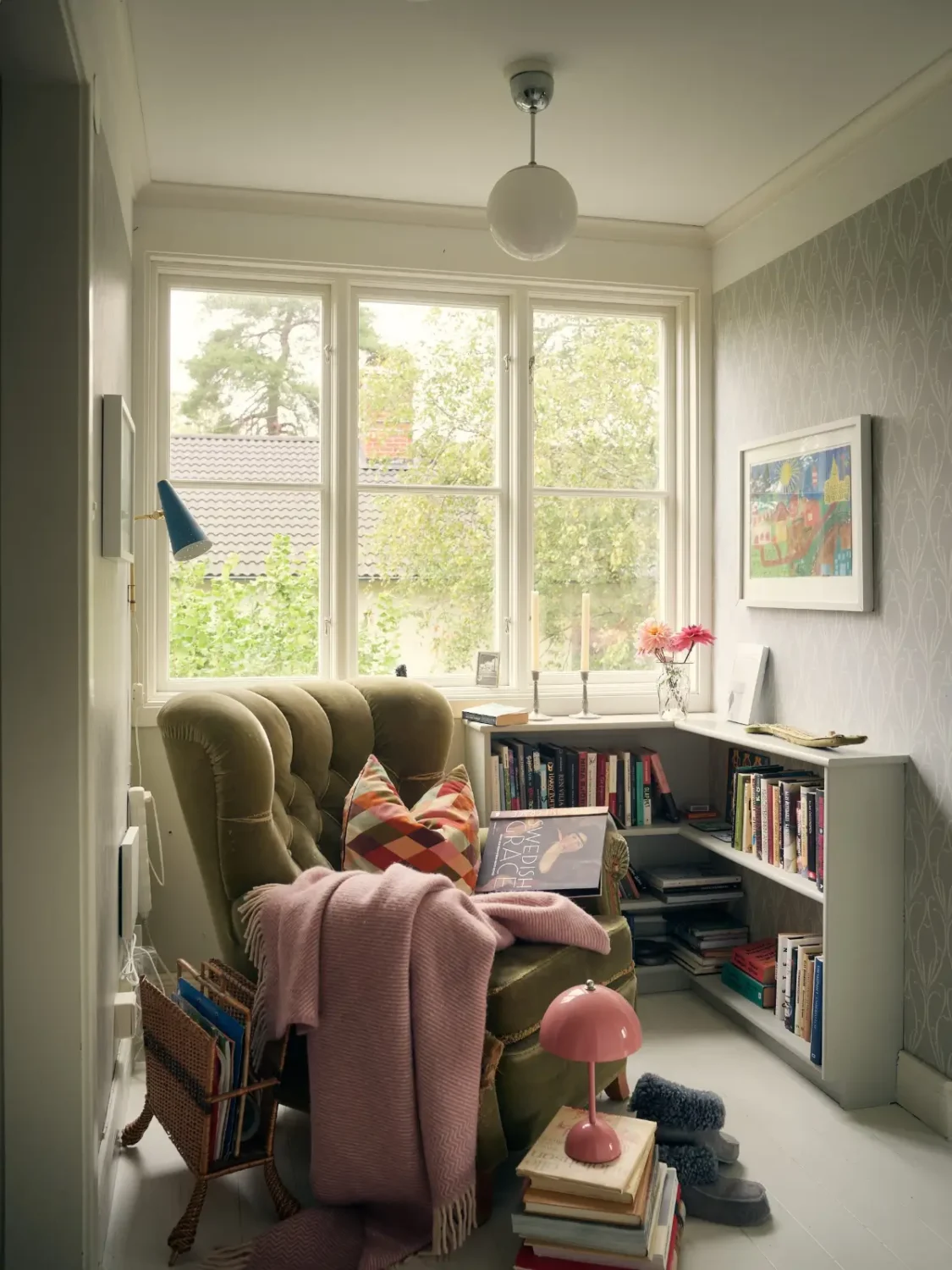A Cheerful Color Palette in an Early 20th Century Villa in Stockholm 21 reading nook