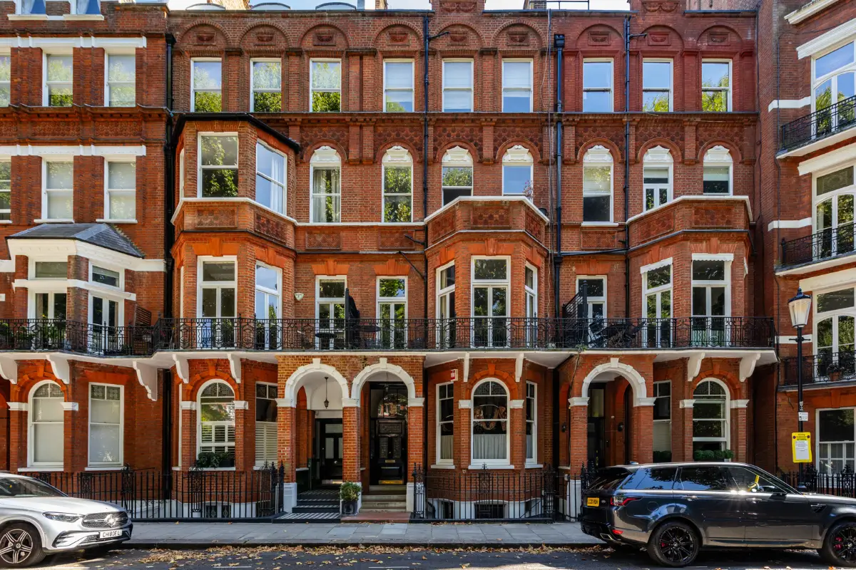 A Mixture of Patterns, Colors, and Materials in a Stunning London Apartment 27 red brick victorian building london nordroom