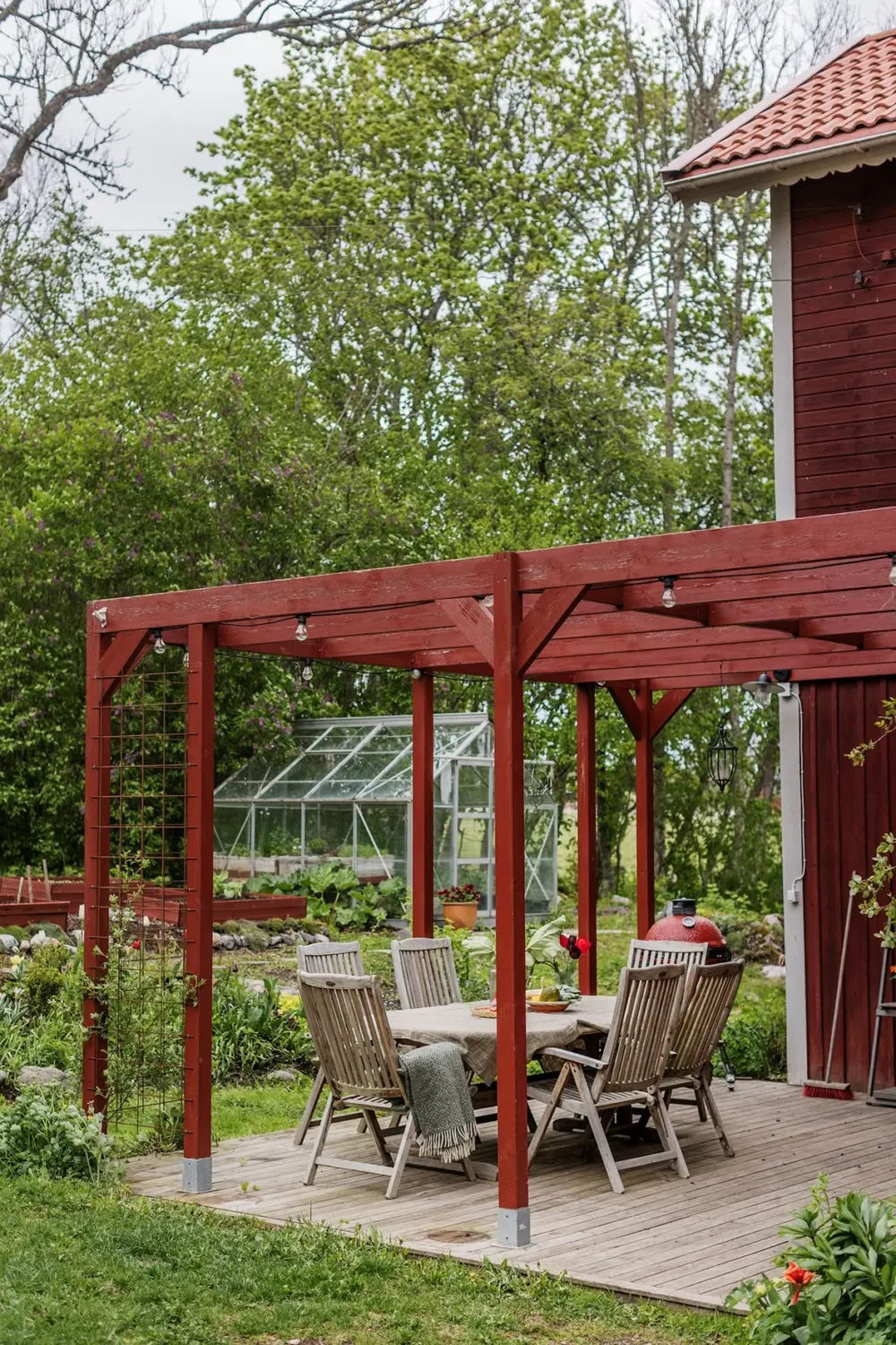 A Cozy Family Home in a Renovated 19th Century School Building 39 school-conversion-sweden-nordroom2