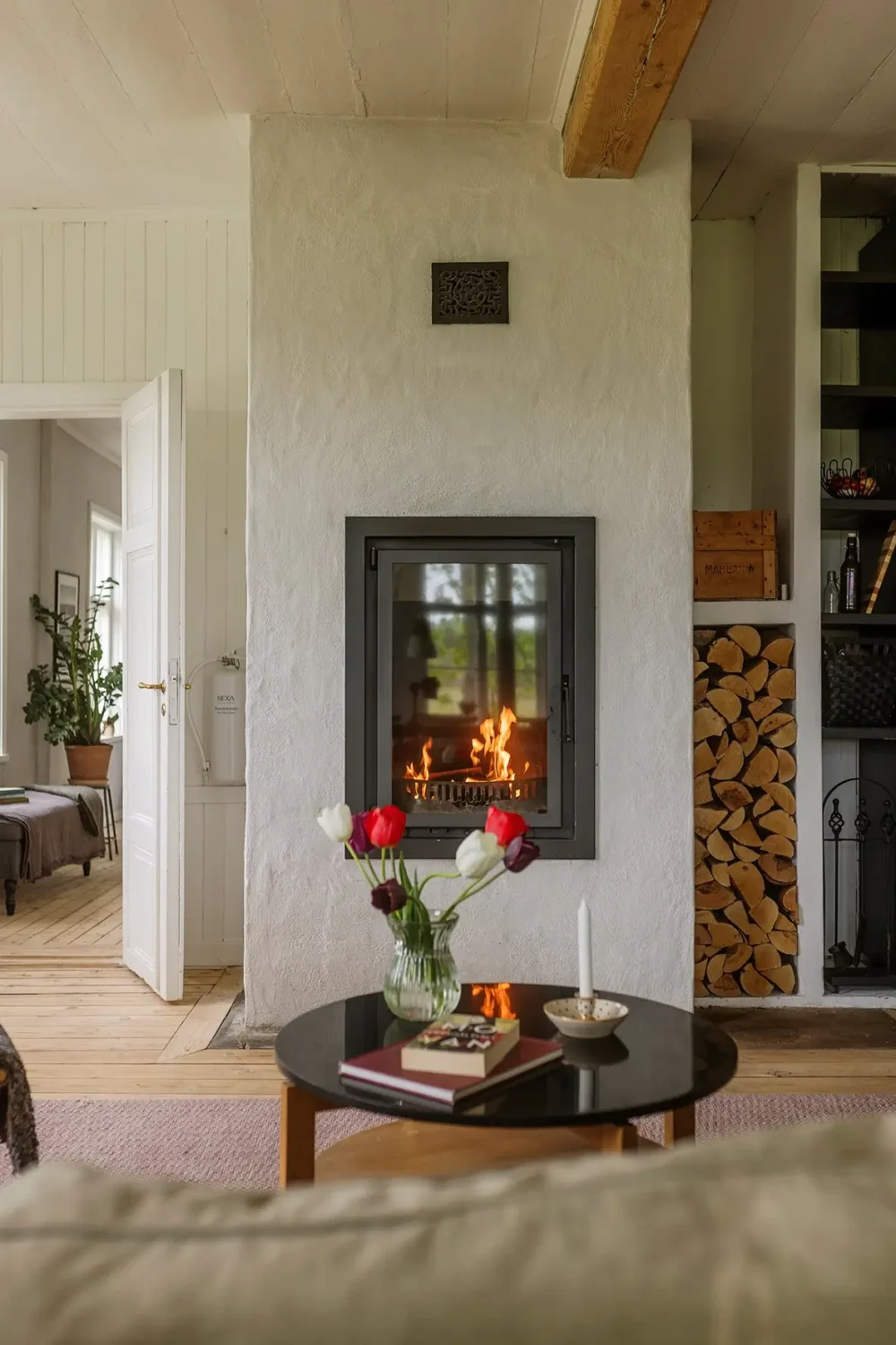 A Cozy Family Home in a Renovated 19th Century School Building 10 c