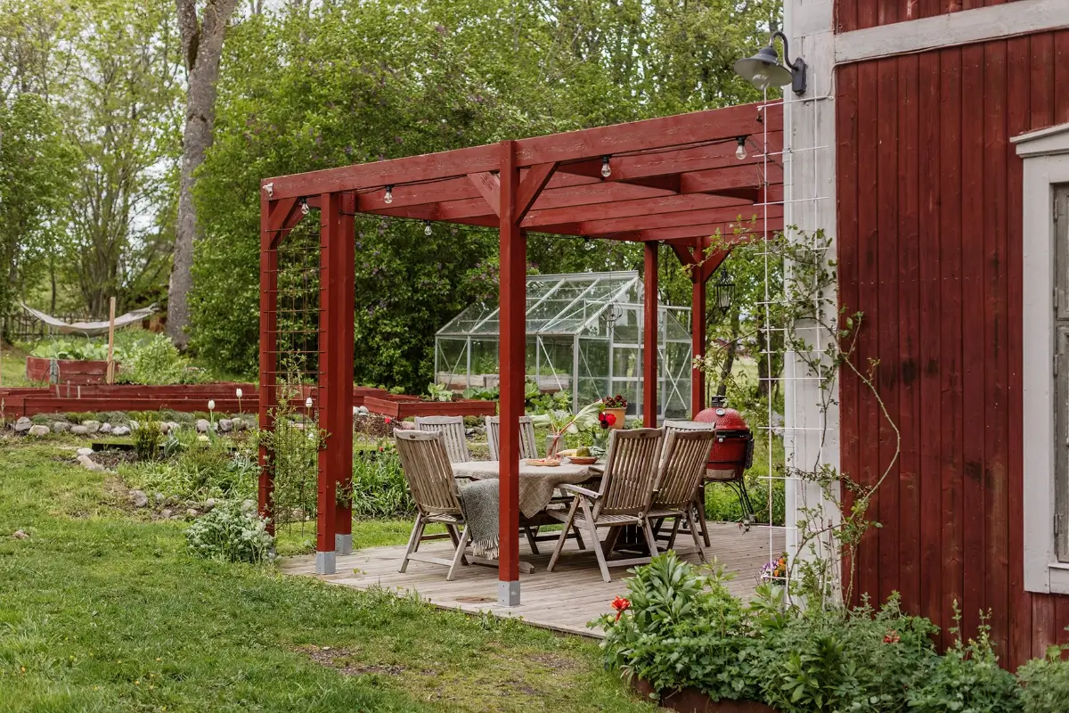 A Cozy Family Home in a Renovated 19th Century School Building 38 school-conversion-sweden-nordroom3