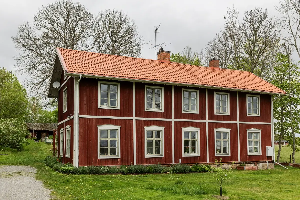 A Cozy Family Home in a Renovated 19th Century School Building 45 c
