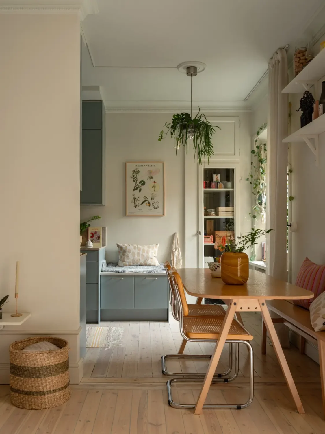 A Light Color Palette and a Charming Private Patio in a Stockholm Apartment 14 semi open play layout