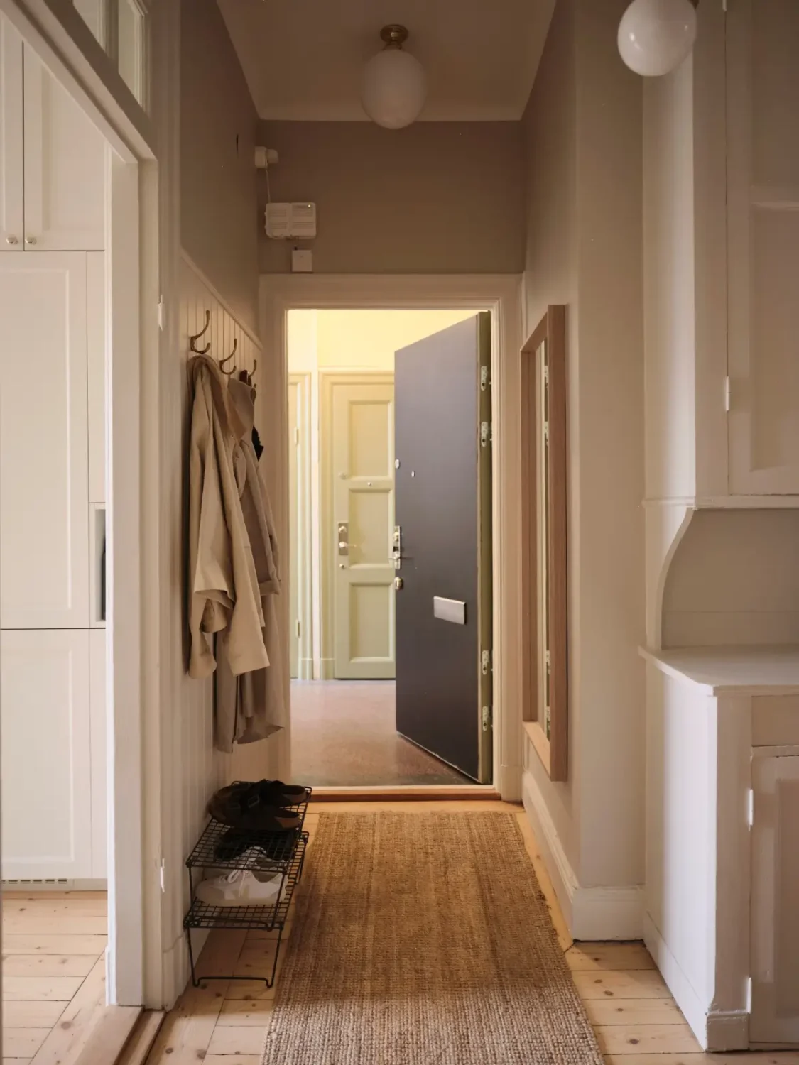 A Serene, Light-Colored Scandinavian Apartment 35 serene-light-scandinavian-apartment-nordroom