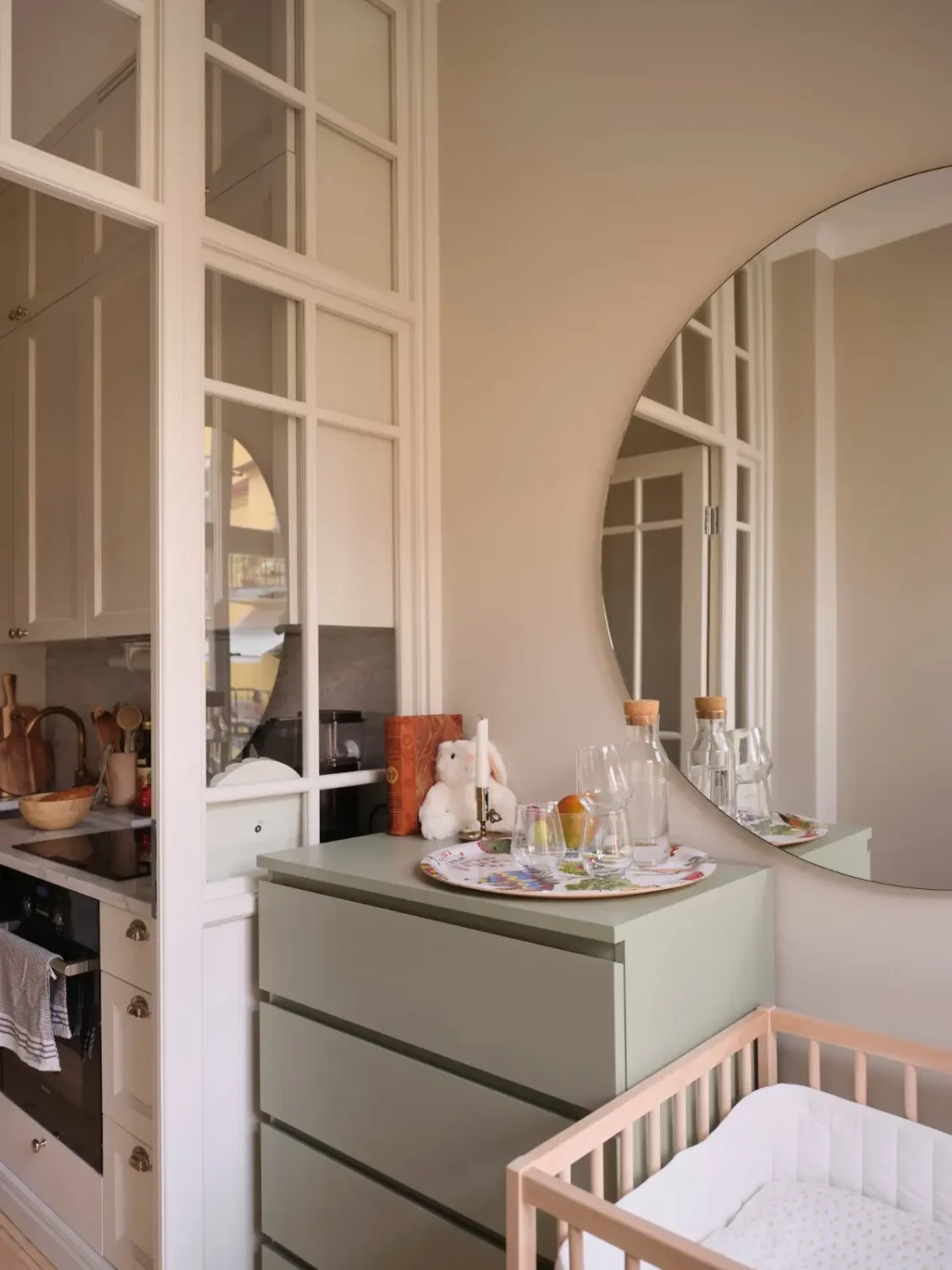 A Serene, Light-Colored Scandinavian Apartment 22 serene-light-scandinavian-apartment-nordroom12