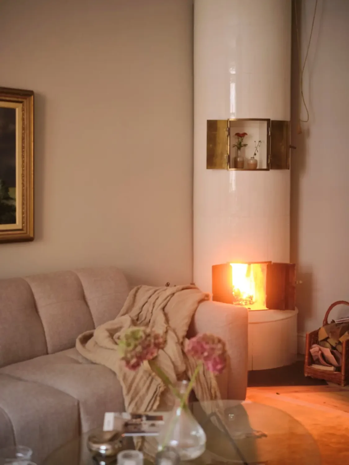 A Serene, Light-Colored Scandinavian Apartment 11 serene-light-scandinavian-apartment-nordroom25