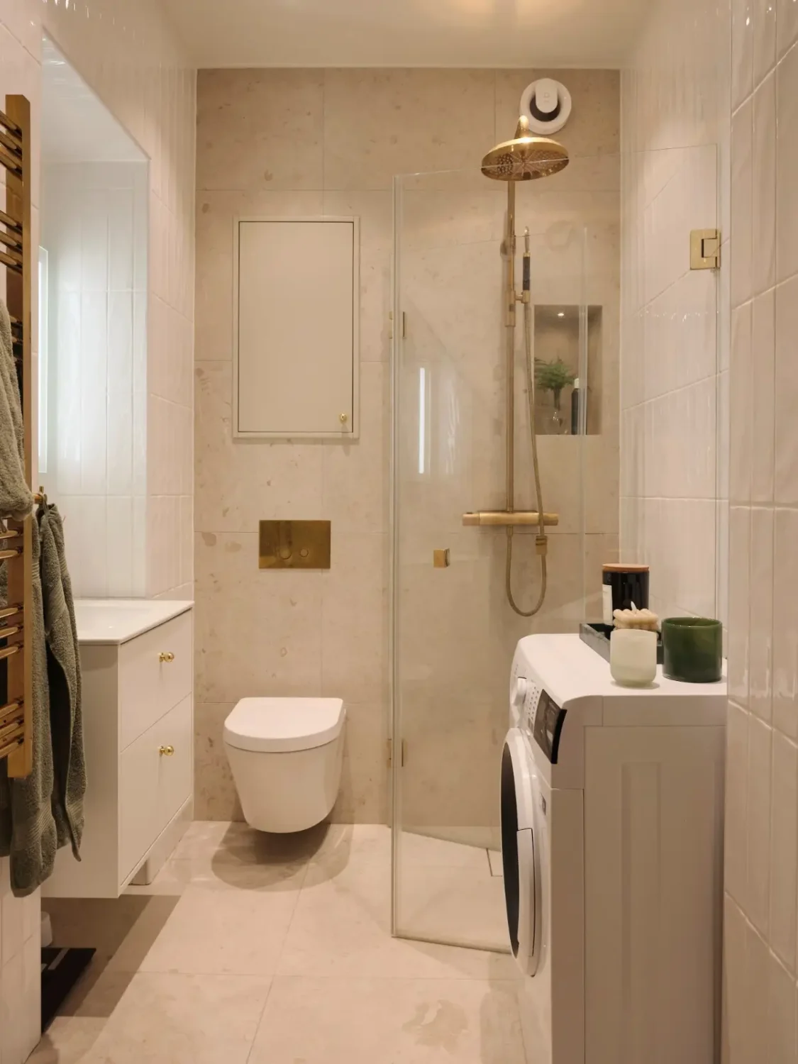 A Serene, Light-Colored Scandinavian Apartment 32 serene-light-scandinavian-apartment-nordroom3