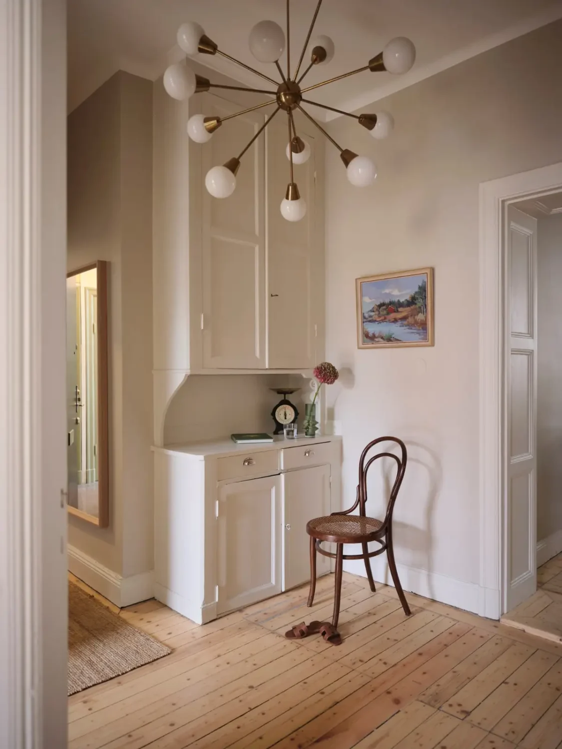 A Serene, Light-Colored Scandinavian Apartment 31 serene-light-scandinavian-apartment-nordroom4