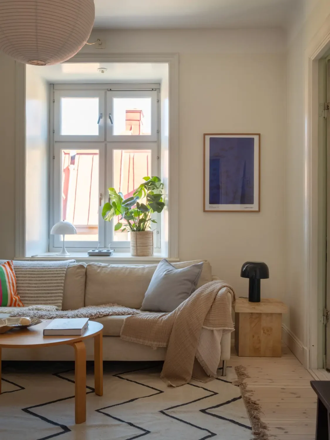 A Bright Apartment Where Historic Character Meets Contemporary Design 3 small living room