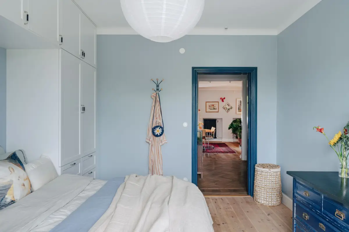 A Scandi Apartment with Bright Color Pops and a Beautiful Courtyard Terrace 23 soder19