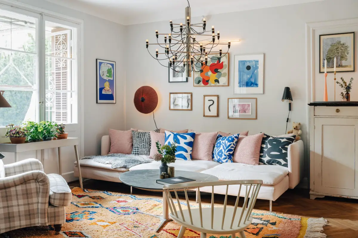 A Scandi Apartment with Bright Color Pops and a Beautiful Courtyard Terrace 3 soder24