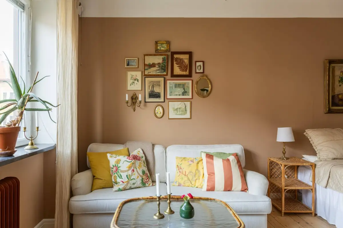 studio apartment small antique gallery wall