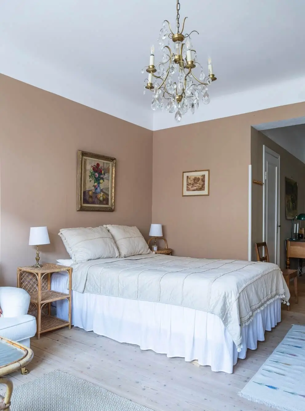 studio apartment Warm Tones, Antiques, and Period Features in a Swedish Studio Apartment