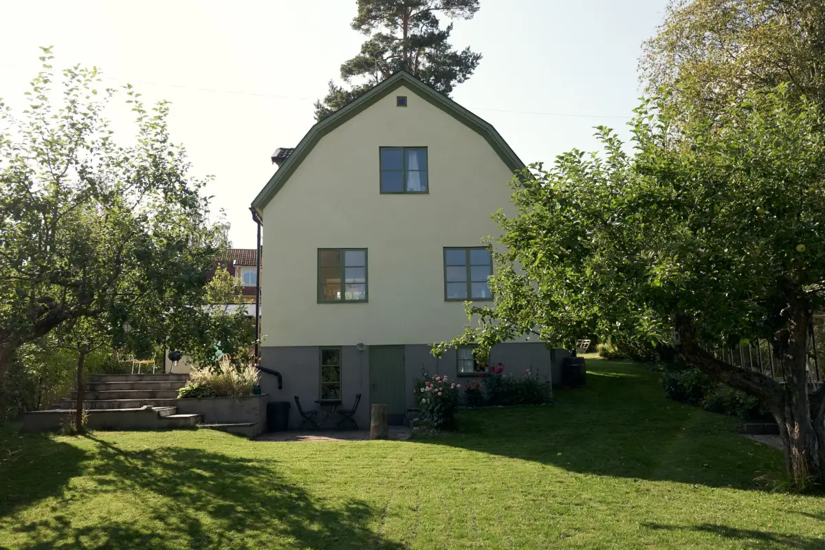 A Cheerful Color Palette in an Early 20th Century Villa in Stockholm 36 swedish house