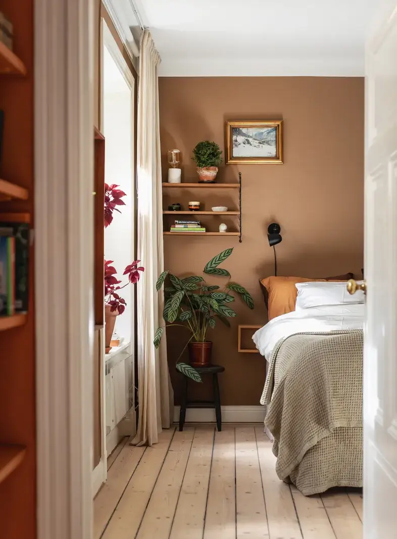 terracotta-colored bedroom wooden floor