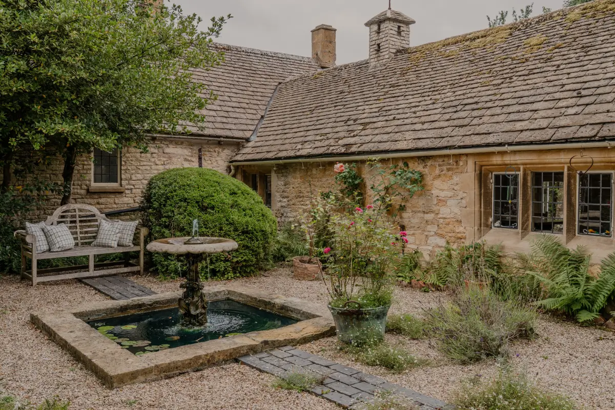 A Georgian Country House Packed with Historical Features 22 the-ford-manor27