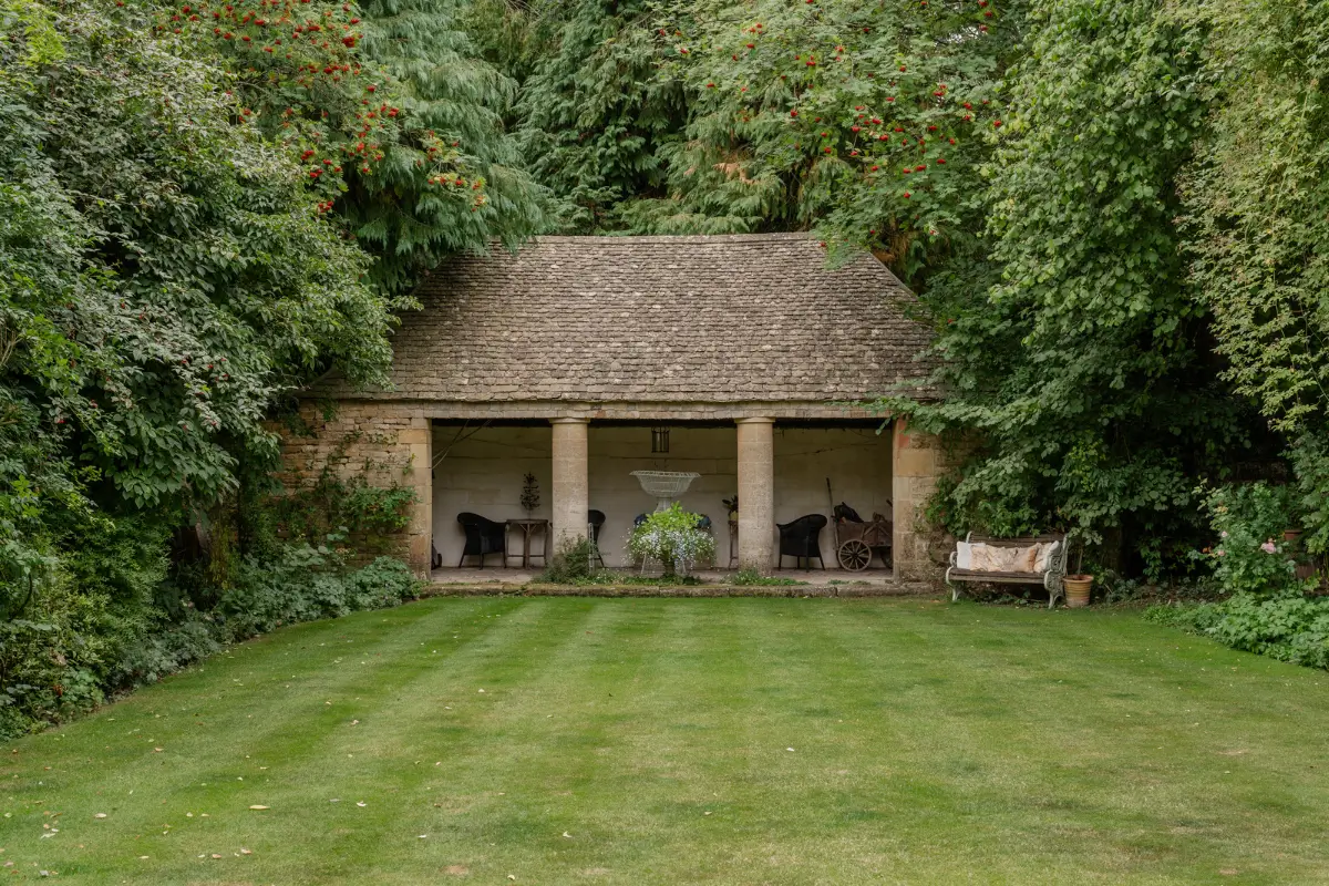 A Georgian Country House Packed with Historical Features 26 the-ford-manor4