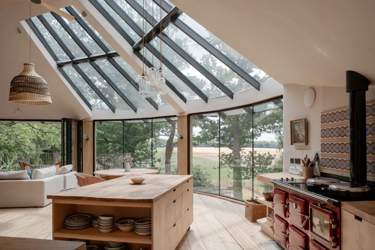 the roundhouse england23