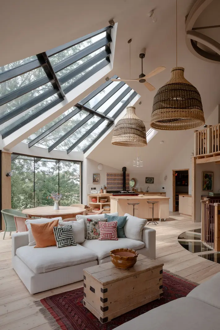 the roundhouse england25