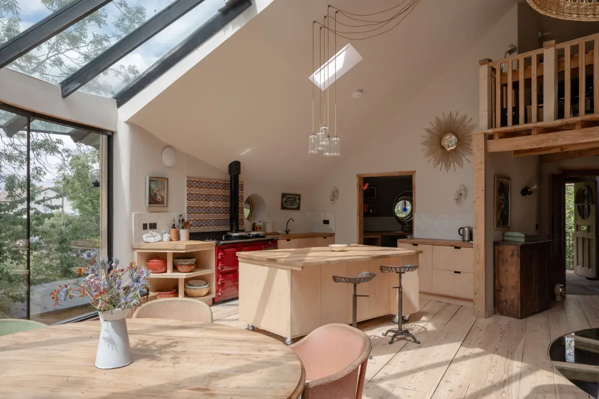 the roundhouse england26