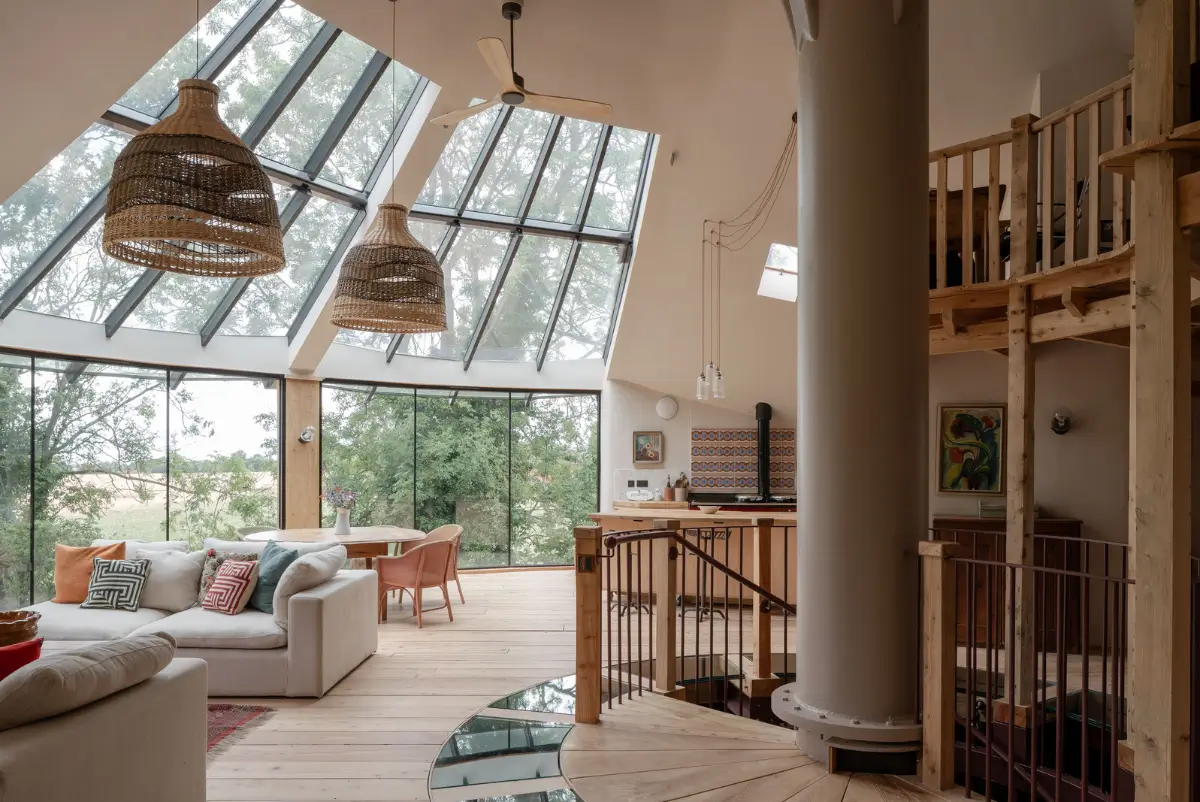 the roundhouse england28