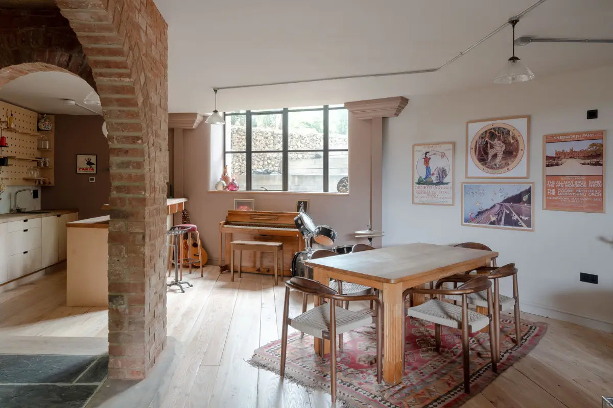 the roundhouse england4