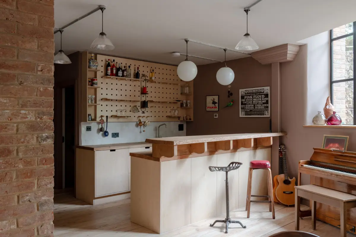 the roundhouse england5