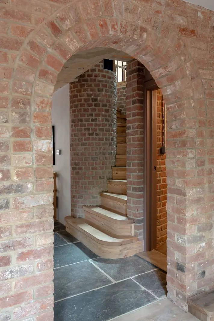 the roundhouse england6