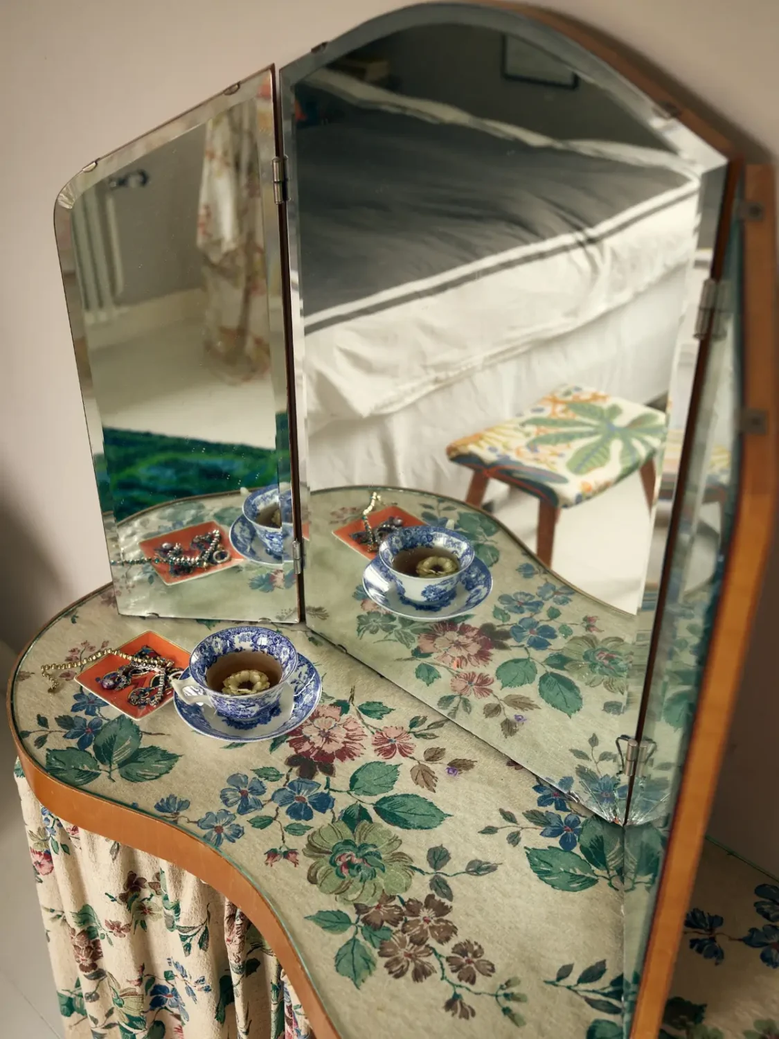 A Cheerful Color Palette in an Early 20th Century Villa in Stockholm 26 vanity table detail