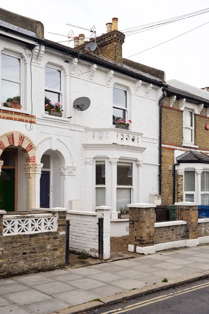An Extended Victorian Apartment with Exposed Brick Walls 18 white london home