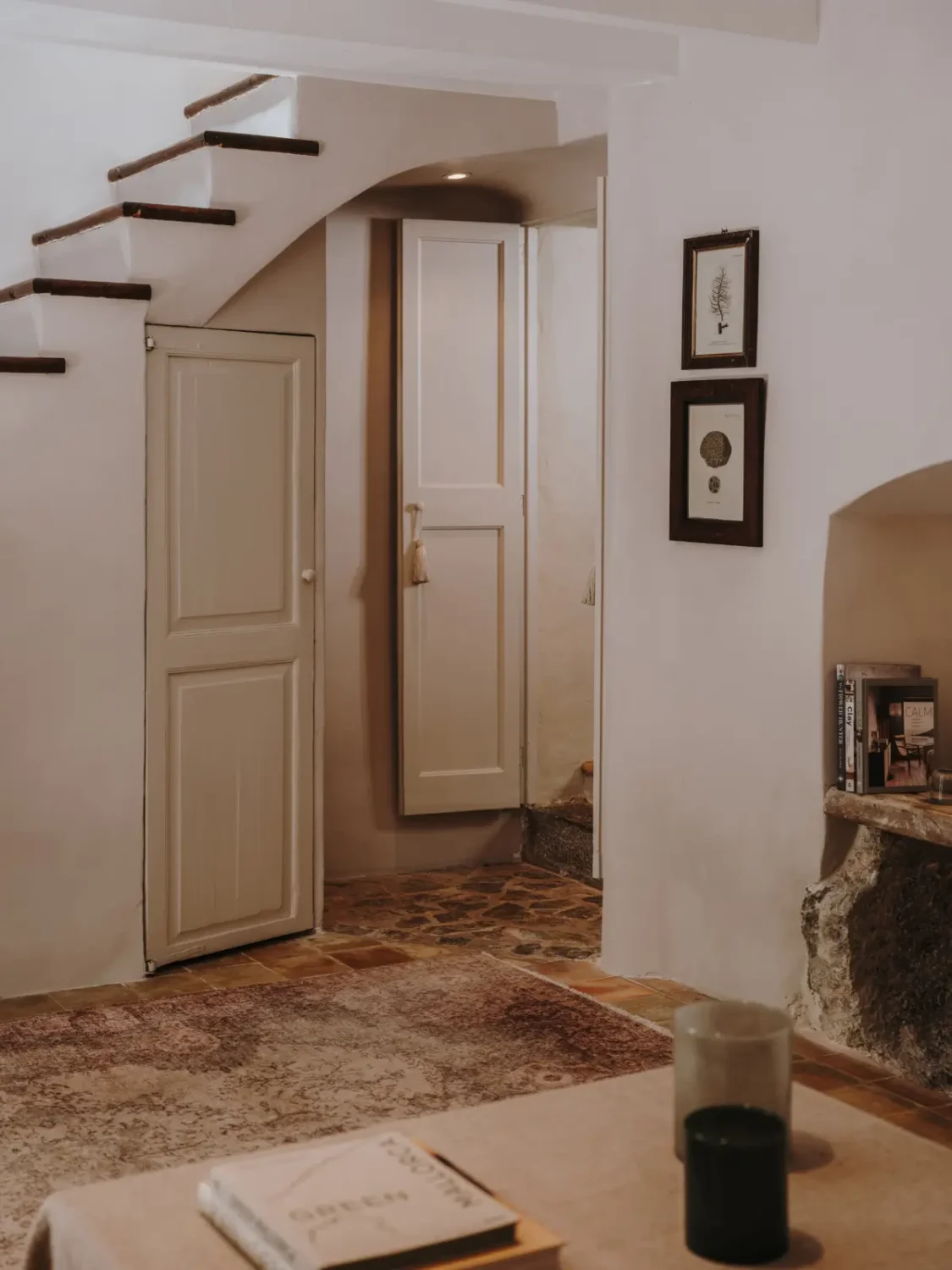 A Deià Home with Historic Character, Natural Materials, and a Charming Terrace 14 c