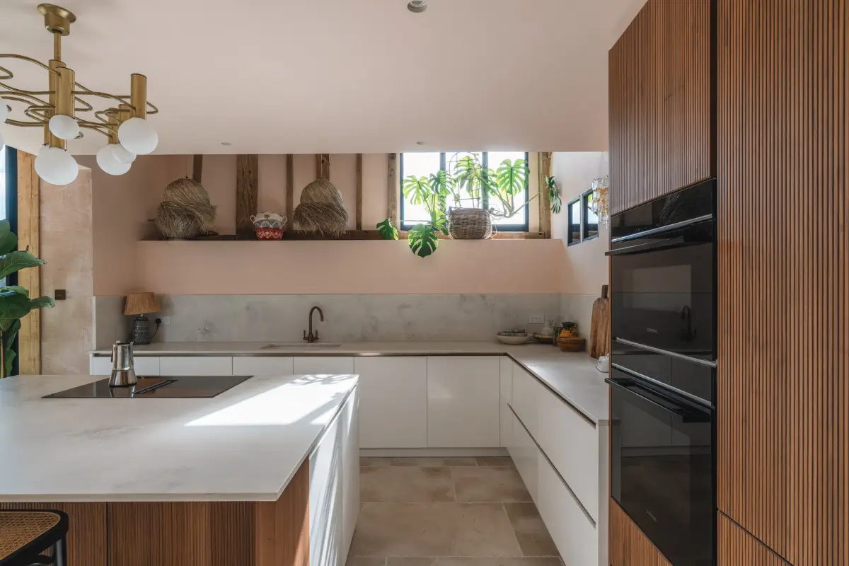 A Restored 18th-Century Barn in Blends Heritage and Modern Harmony 10 barn-conversion-england20