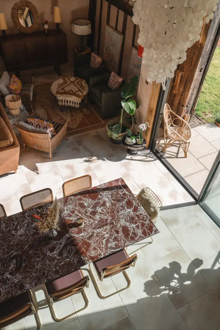 A Restored 18th-Century Barn in Blends Heritage and Modern Harmony 6 barn-conversion-england28