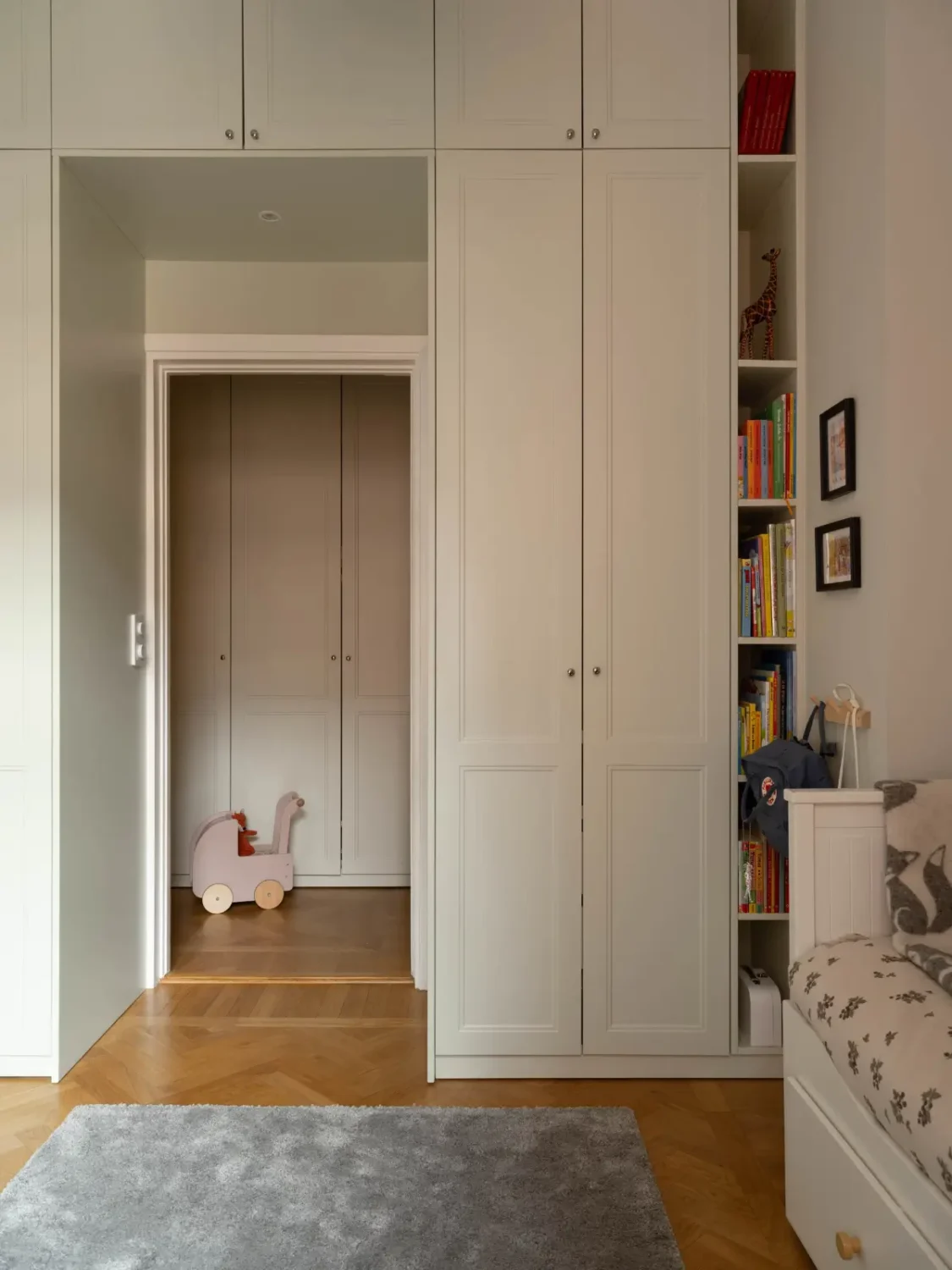 A Light and Spacious Corner Apartment in a 19th-Century Building 31 bedroom built-in wardobes around door