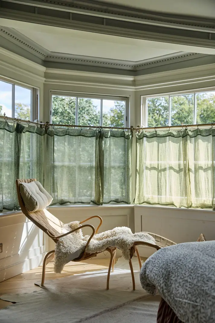A deVOL Kitchen in a Beautiful Restored Georgian Townhouse in London 24 bedroom lounge chair green cafe curtains
