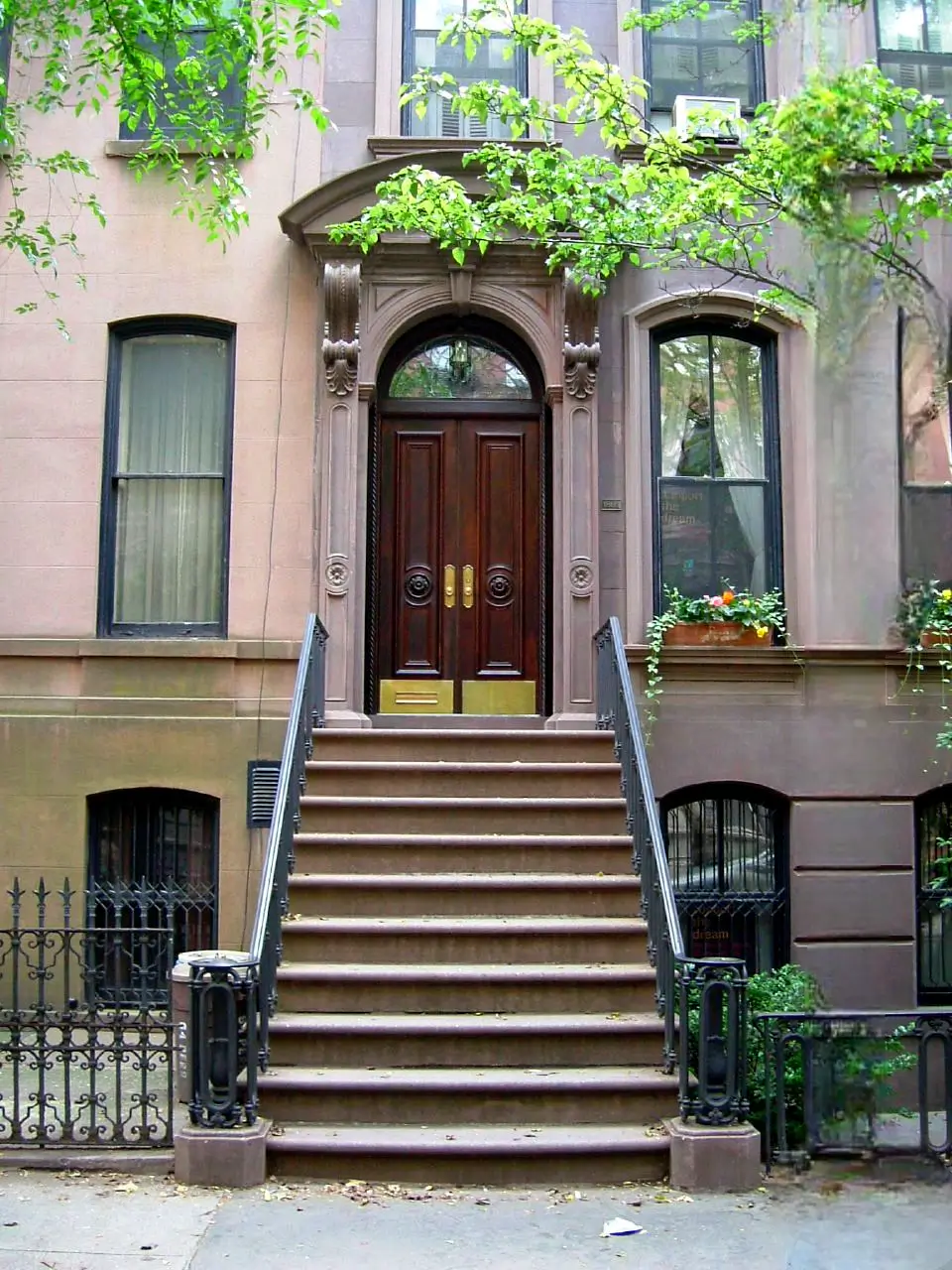 carrie bradshaw house sex and the city 10 Affordable U.S. Cities to Live Alone in 2026, According to the Carrie Bradshaw Index