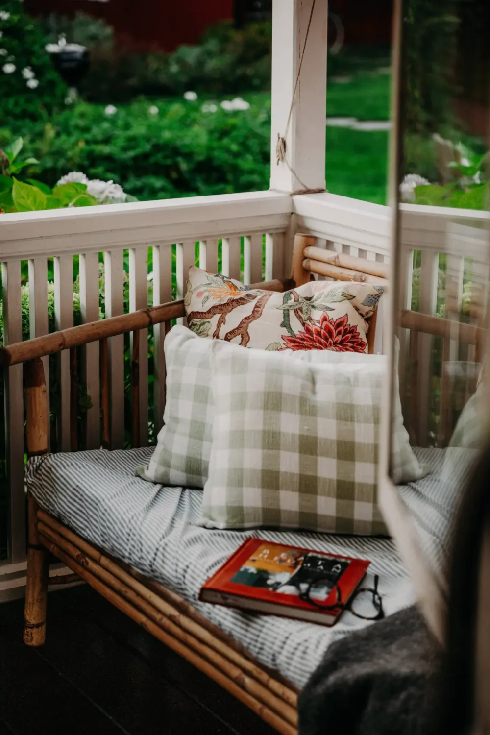 A Fairytale Home and Garden with Views of Gripsholm Castle in Sweden 15 charming-courtyard-family-home-sweden-nordroom2