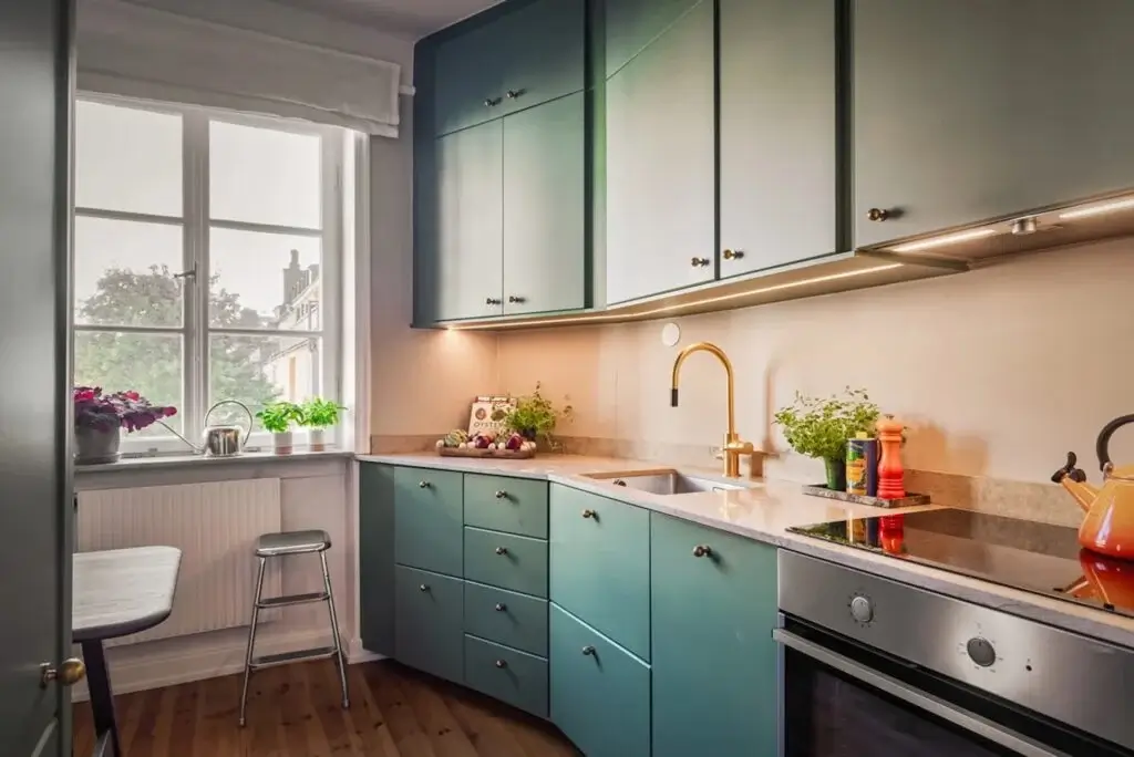 A Colorful Studio Apartment with Gucci Wallpaper 11 c