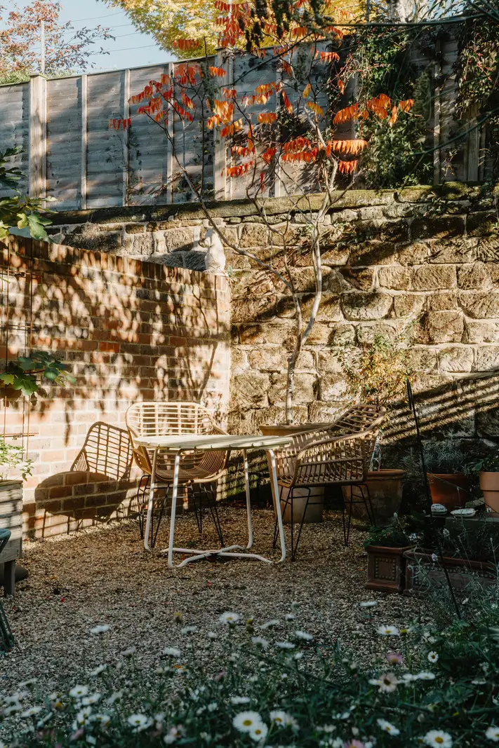 Cozy Interiors in a Restored 19th Century Family Home in Tunbridge Wells 32 graveled walled garden