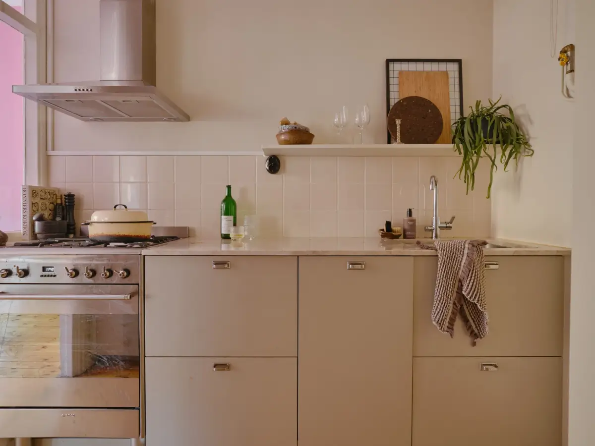 A Light 1930s Apartment with a Bubblegum Pink Bedroom 16 gray scandinavian kitchen
