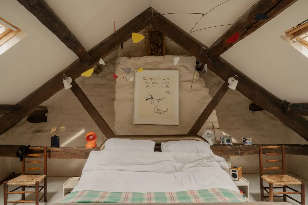 A Restored Welsh Longhouse Where Centuries of Craft Meet Contemporary Calm 13 historic-farmhouse-wales13