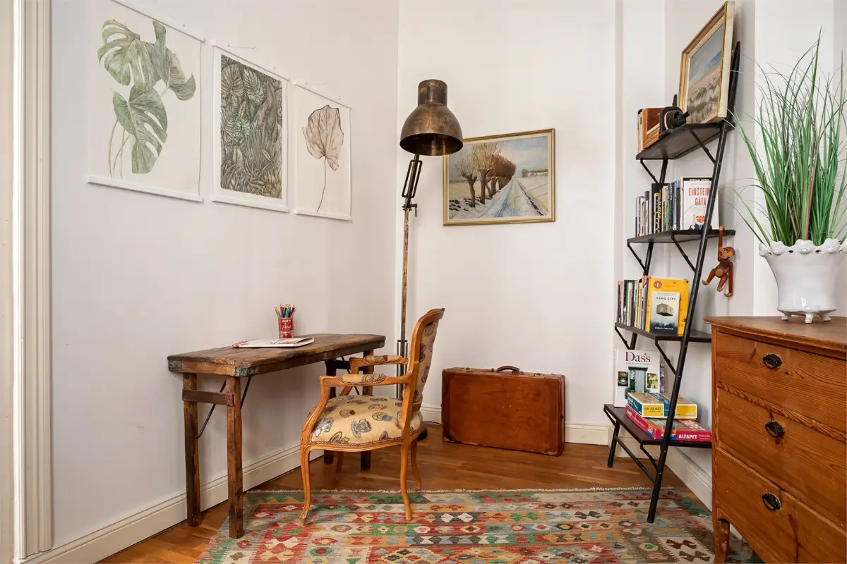 A Light-Filled Stockholm Apartment with a Charming Kitchen 19 c