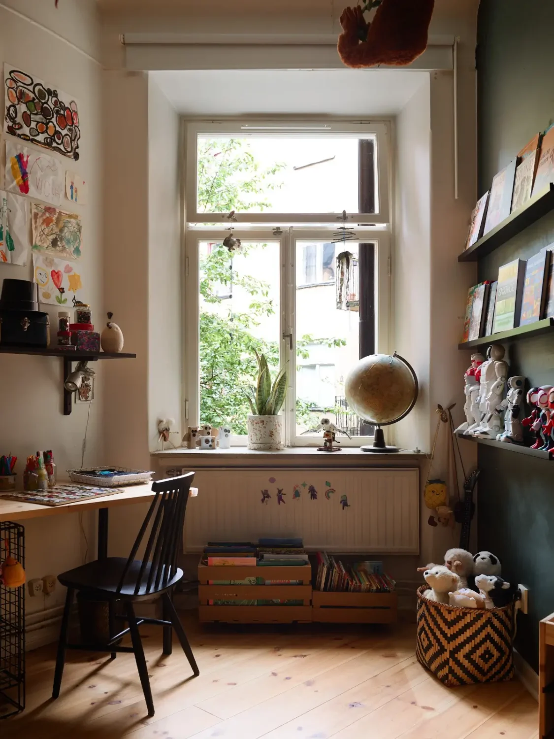 A Well-Planned Family Apartment with Historic Character 21 kids bedroom