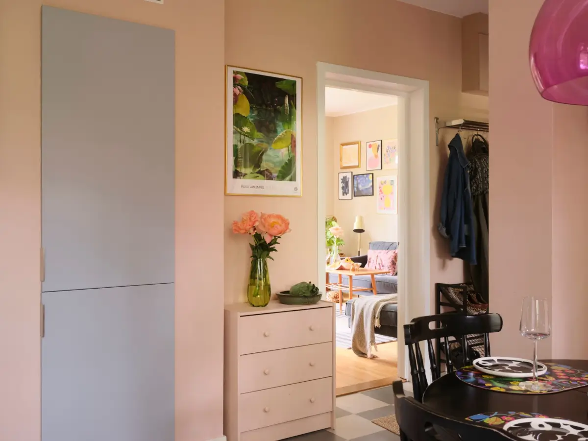 A Natural Color Palette in a Swedish 1940s Apartment 20 light pink walls