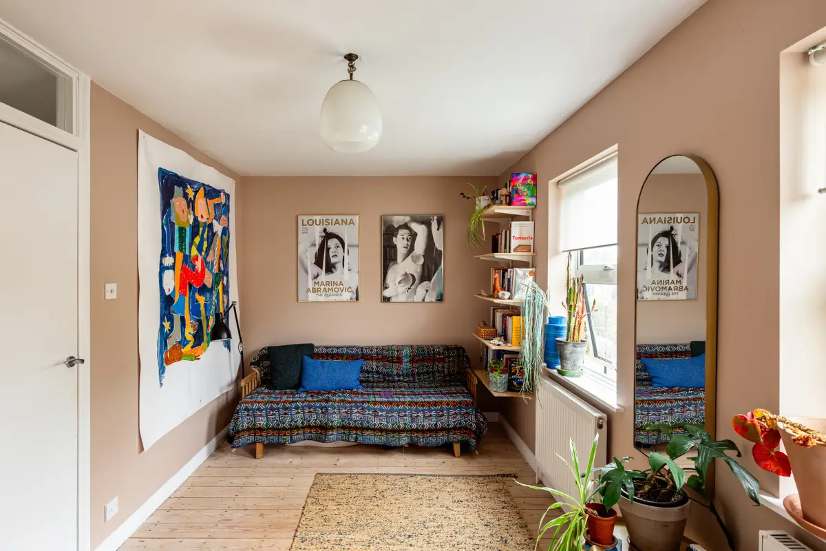 Color, Plants, and Art in a London Duplex Apartment 17 london-duplex-color-plants-art8