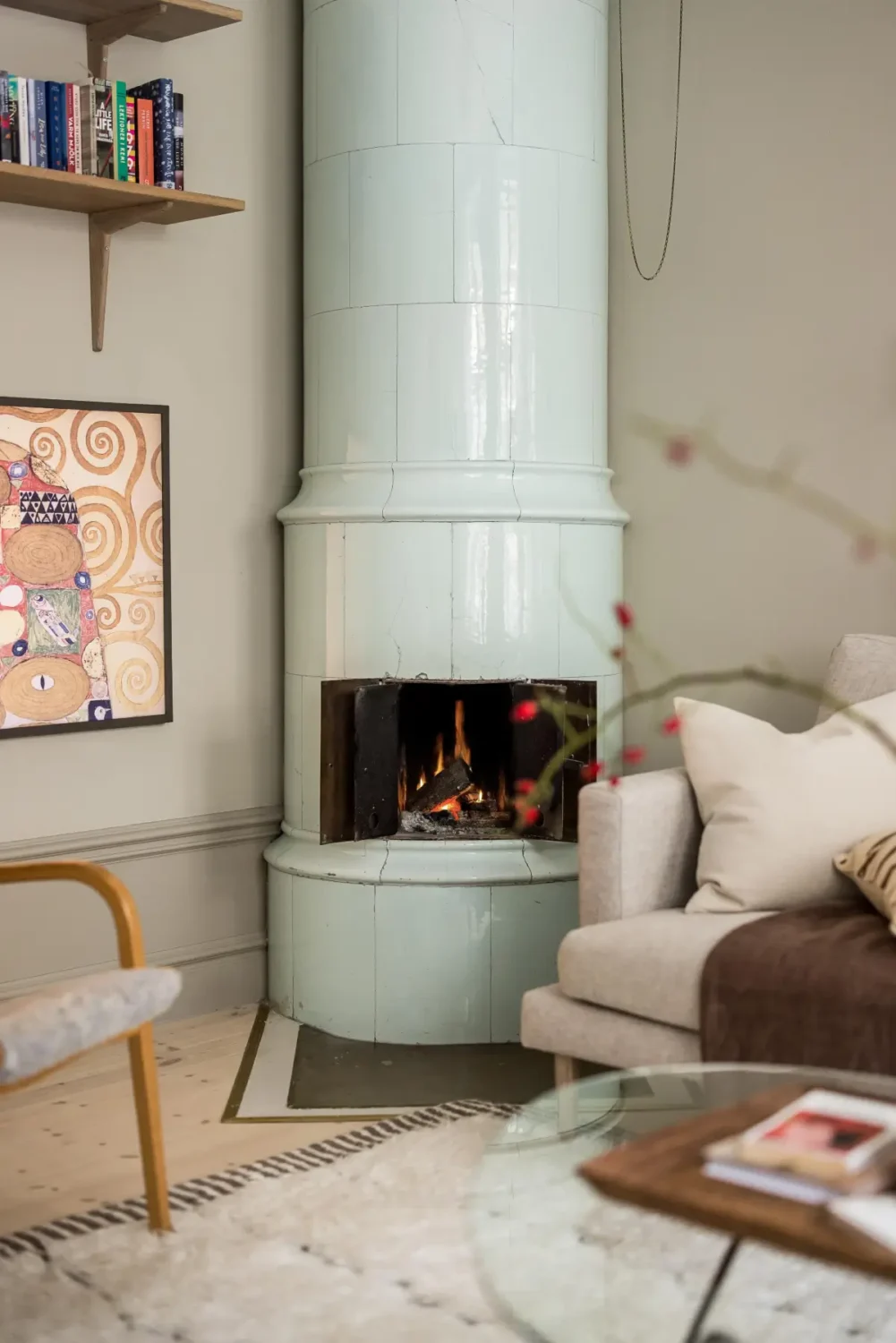 Gray Tones, Wallpapers, and a Mint Green Fireplace in a Swedish Apartment 9 c