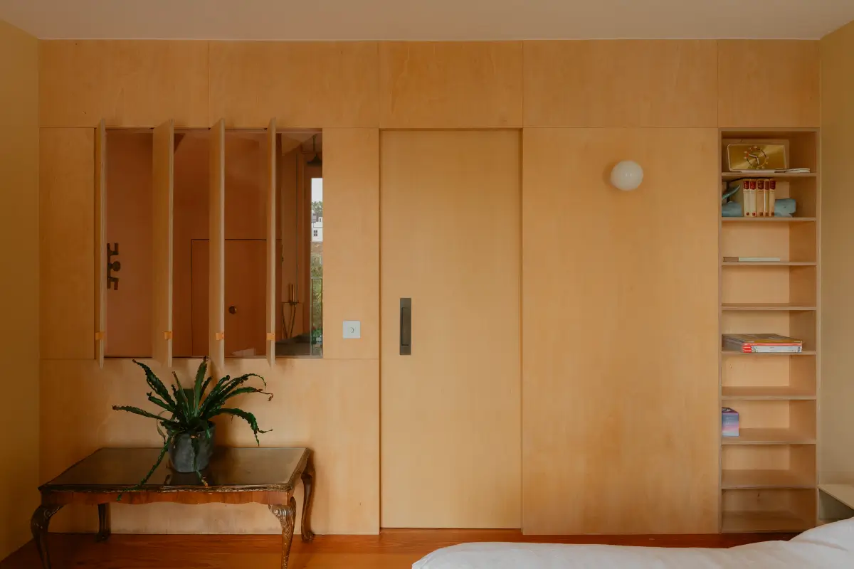 A Contemporary Two-Bedroom Townhouse with a Paneled Master Suite 22 modern-architect-designed-townhouse-notting-hill-london-nordroom12